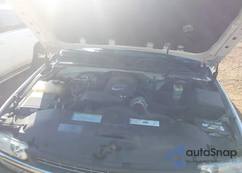 2001 Chevrolet Silverado 1500 Ls z USA, uszkodzony, nr VIN 2GCEC19T311104911